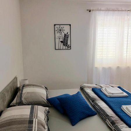 Apartment "None" Makarska Zewnętrze zdjęcie