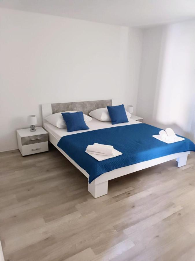 Apartment "None" Makarska Zewnętrze zdjęcie