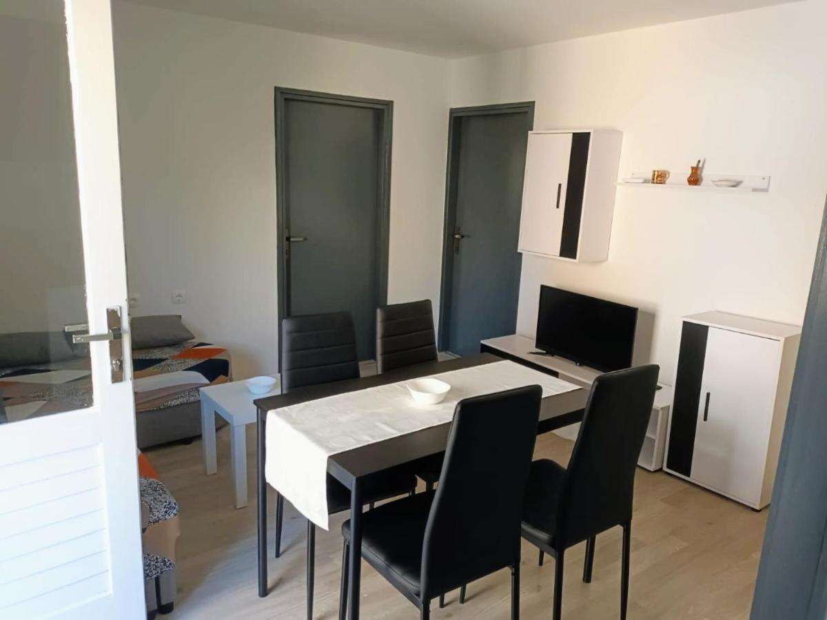 Apartment "None" Makarska Zewnętrze zdjęcie