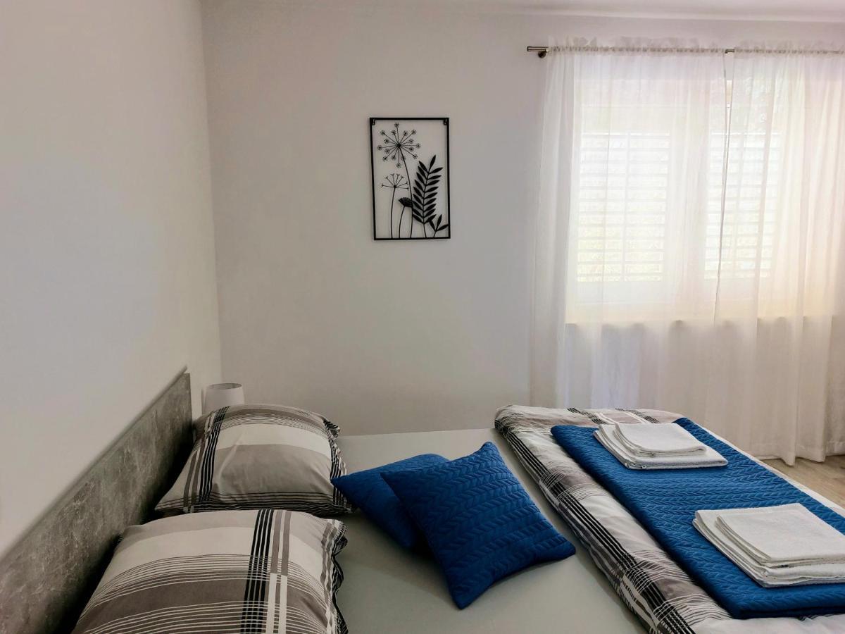 Apartment "None" Makarska Zewnętrze zdjęcie
