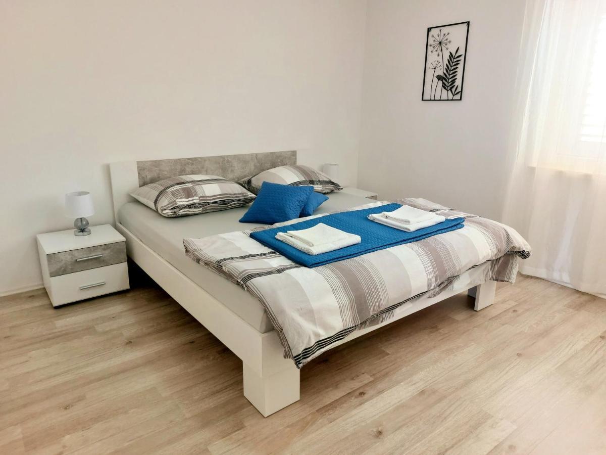 Apartment "None" Makarska Zewnętrze zdjęcie